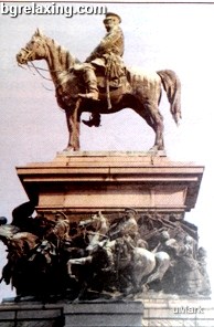 Pamyatnik-Aleksandru-II-v-Bulgarii