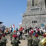 Miting-u-pamyatnika-geroyam-SHipki