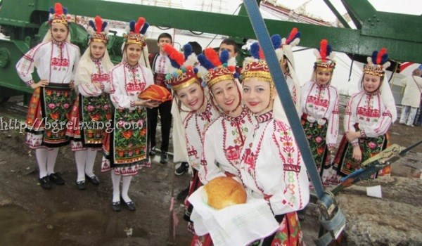 Bolgarskie-deti-podgotovili-vystuplenie