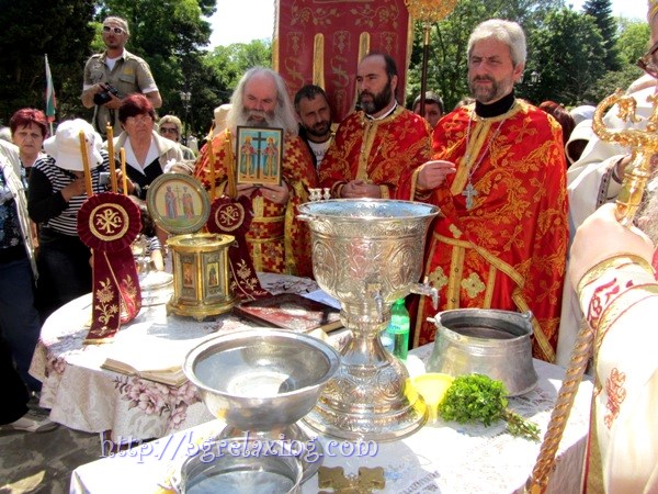 Torzhestvennaya-liturgiya