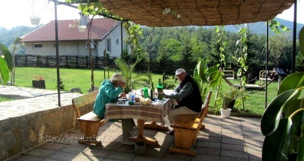 Letnyaya-besedka