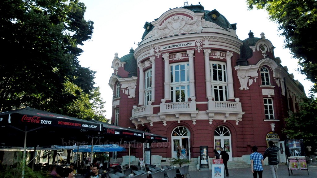 Dramaticheskij-teatr